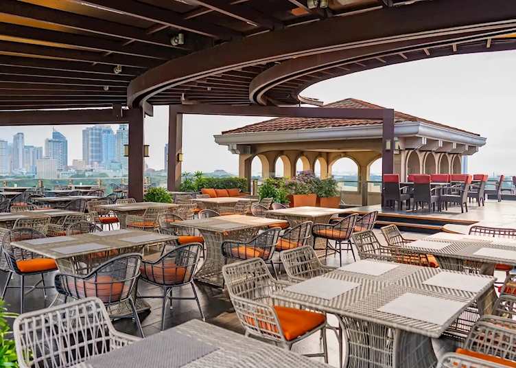Sky Deck View Bar, The Bayleaf Intramuros