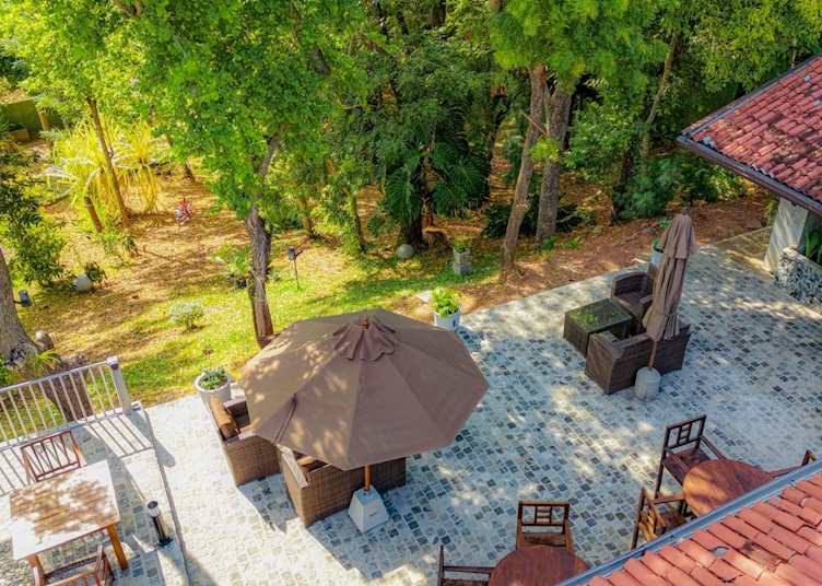 Aerial view of outdoor seating, Lake Lodge Boutique Hotel