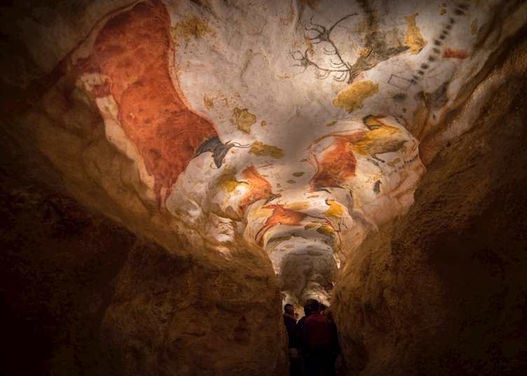 Lascaux IV prehistoric cave, Dordogne, France © Dan Courtice