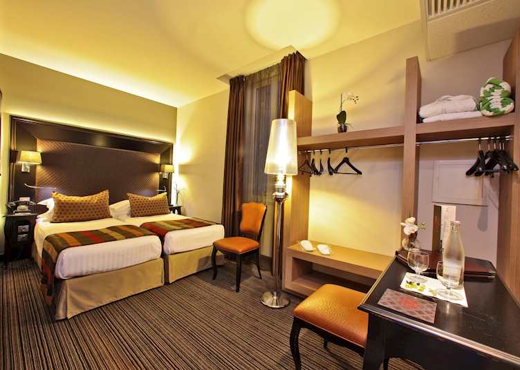Business room, Plaza Madeleine