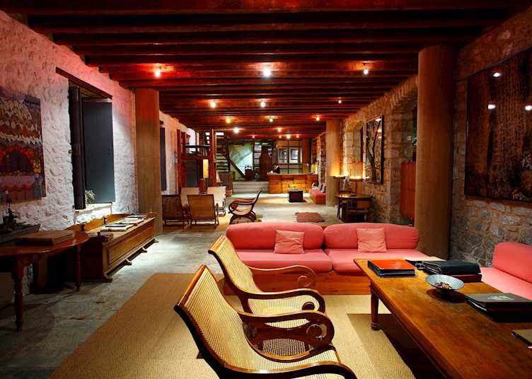 Bratsera Hotel, Hydra