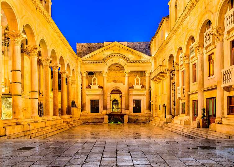 Peristil Square, Split