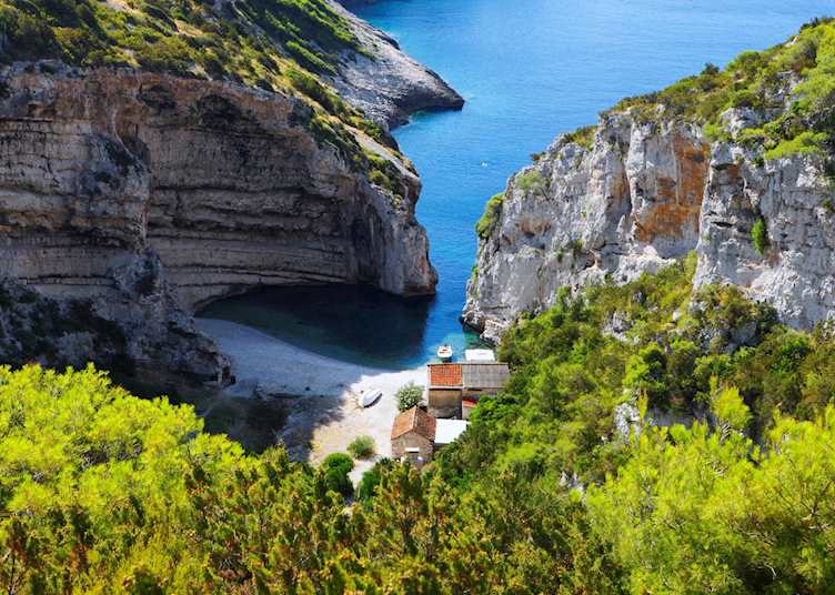 Stiniva Bay, Vis