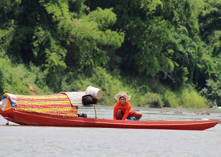 Local fisherman on the Nam Ou