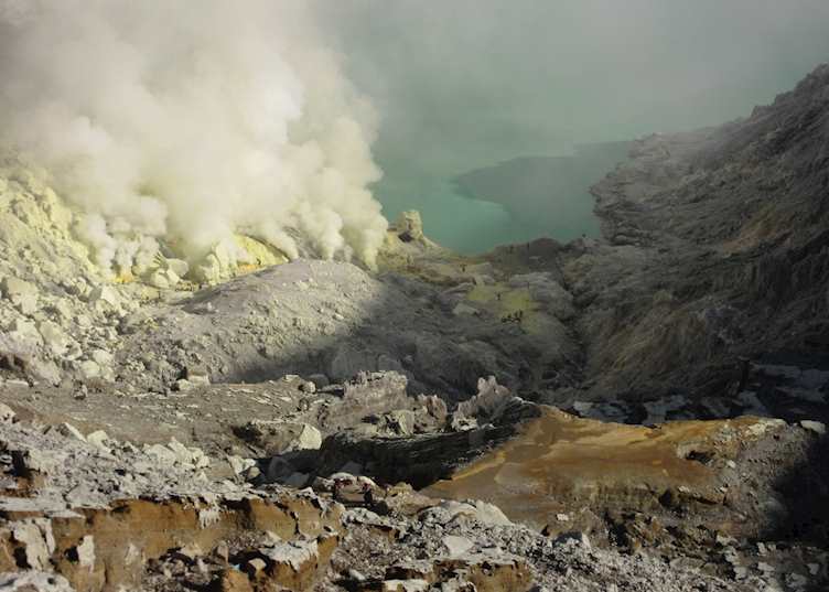 Igen Sulphur Lake