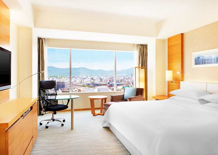 Deluxe room, Sheraton Hiroshima
