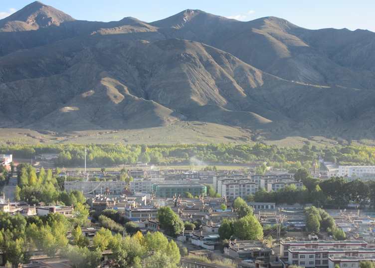 Sunrise over Gyantse