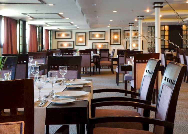 M/S Movenpick Royal Lily restaurant
