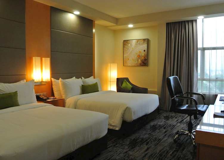 Deluxe twin room, Waterfront Hotel