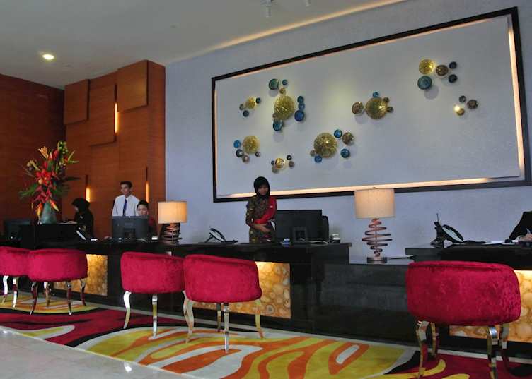 Lobby, Waterfront Hotel