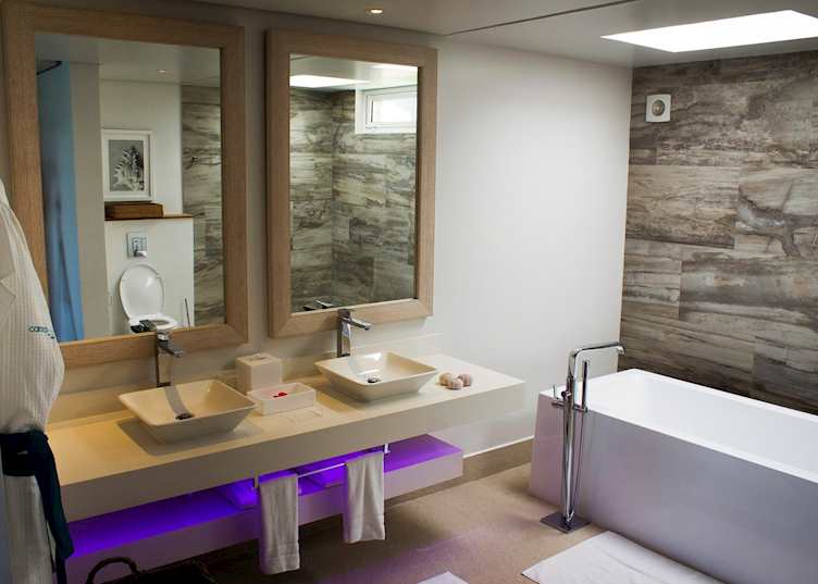 Chalet bathroom, Carana Beach Hotel
