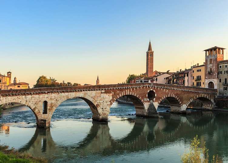 Ponte Pietra, Verona