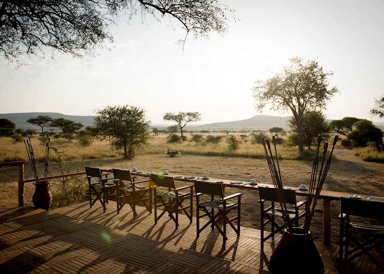 Sunrise breakfast at Dunia Camp