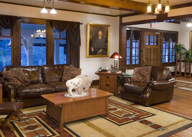 state game lodge lobby