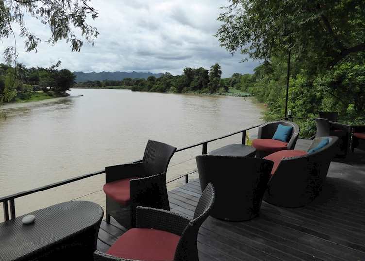 River terrace, U Inchantree
