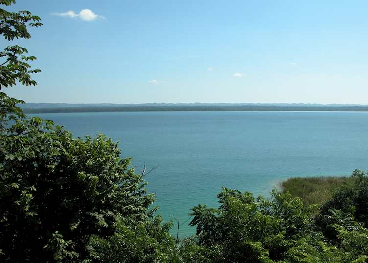 Lake Petén Itzá, Flores