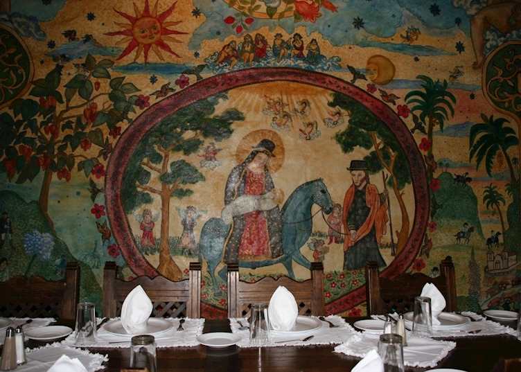 Dining room, Hacienda Cusin