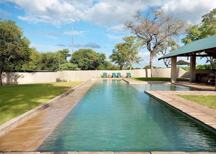 Notten's Bush Camp, pool area