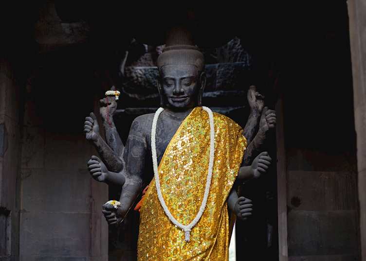 Vishnu statue at Angkor Wat