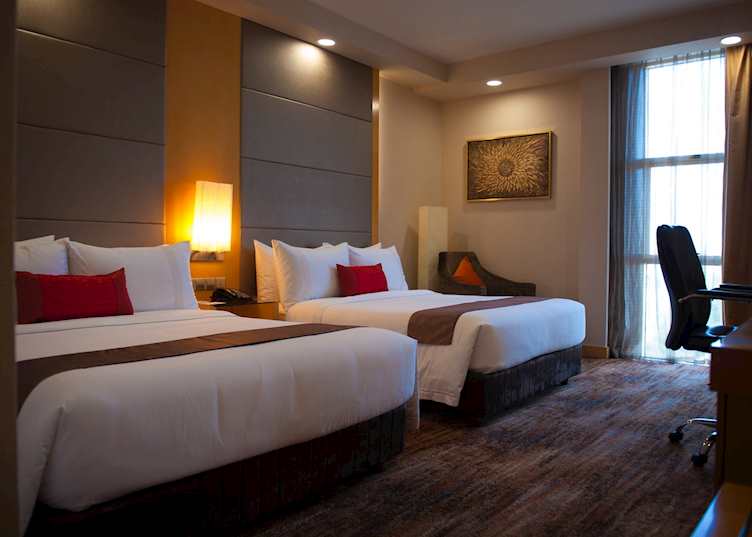 Deluxe Twin Queen room