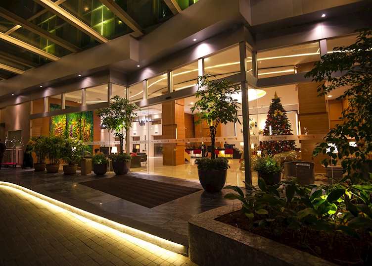 Main entrance to the Waterfront Hotel