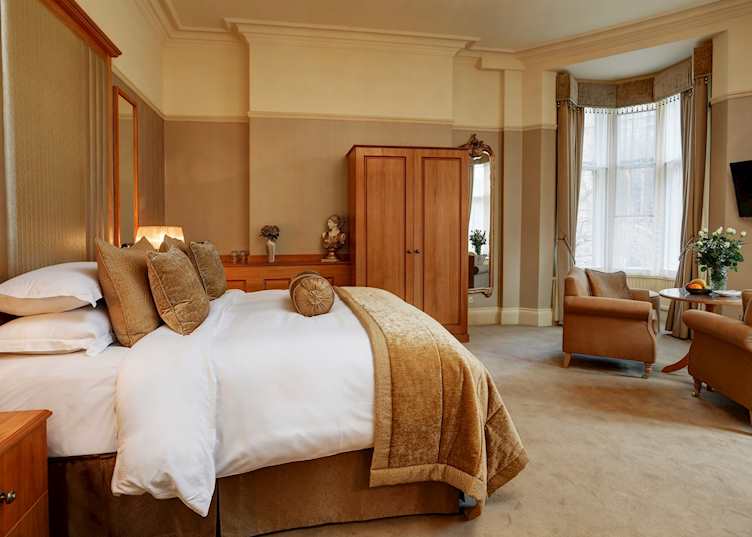 Best Western Plus Dean Court, York