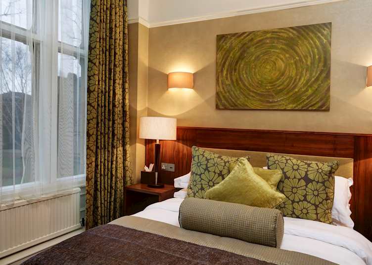 Best Western Plus Dean Court, York