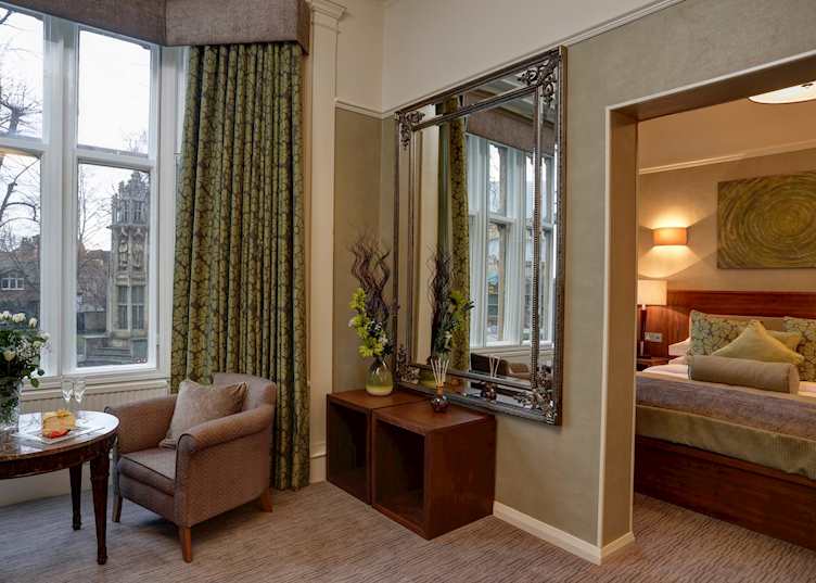 Best Western Plus Dean Court, York