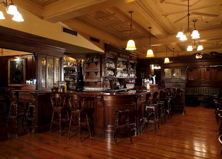 Old Ground Hotel, Ennis