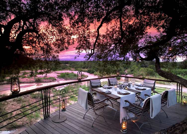 Dulini Leadwood Lodge, outdoor dining