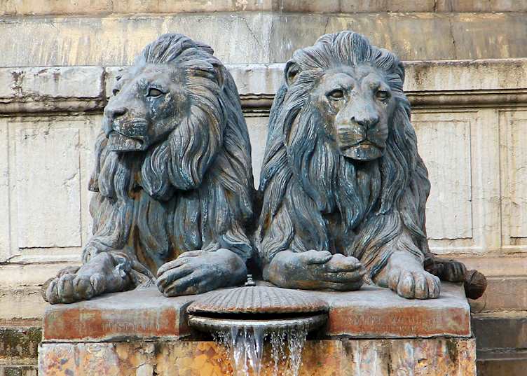 Bronze statues, Aix-en-Provence