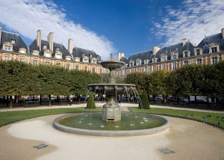 Place des Vosges, Paris