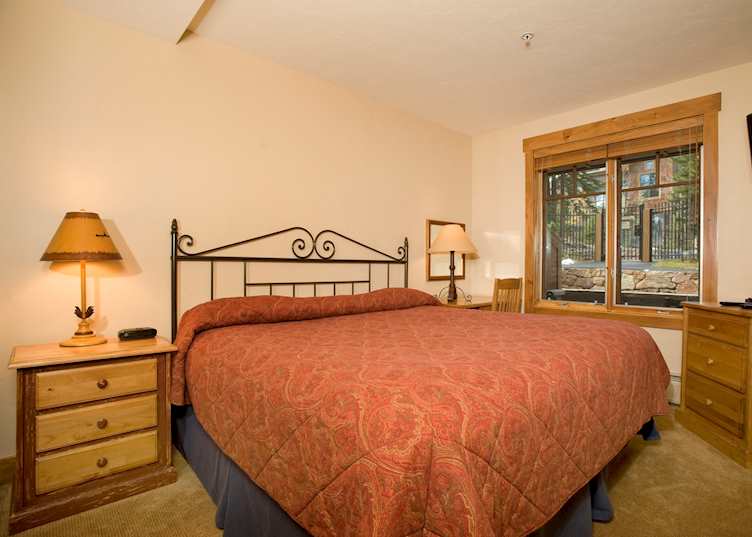 Condo bedroom, Mountain Thunder Lodge