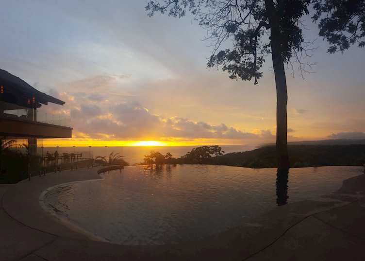 Sunset at Lagarta Lodge