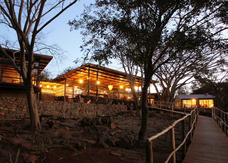 Fugitive's Drift Lodge, dining area