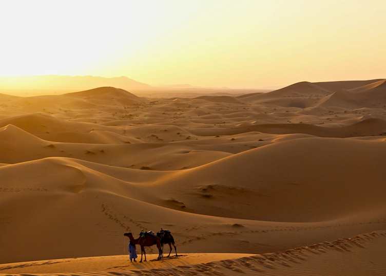 Sunrise over the Erg Chebbi dunes