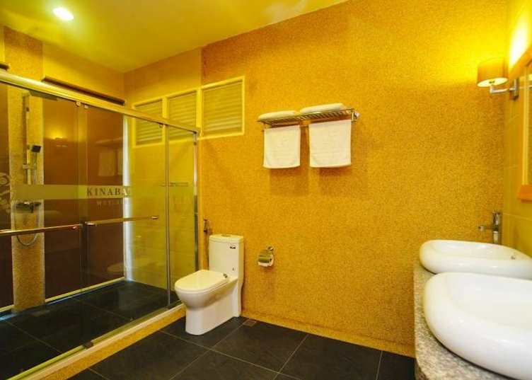 Chalet bathroom at the Kinabatangan Wetlands Resort