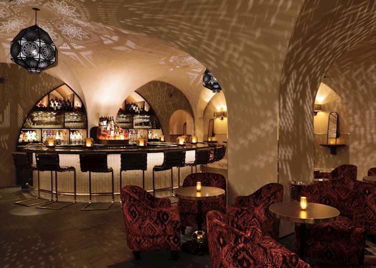 Célon Cocktail Bar & Lounge, Bryant Park Hotel