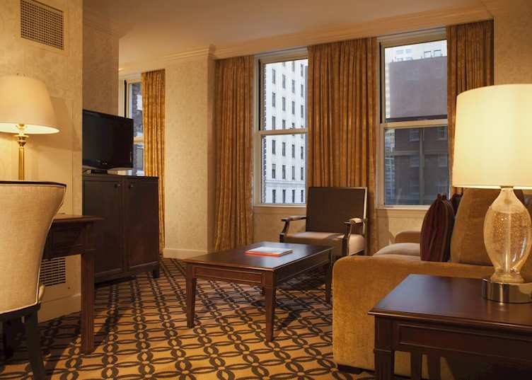 Omni San Francisco Suite parlor