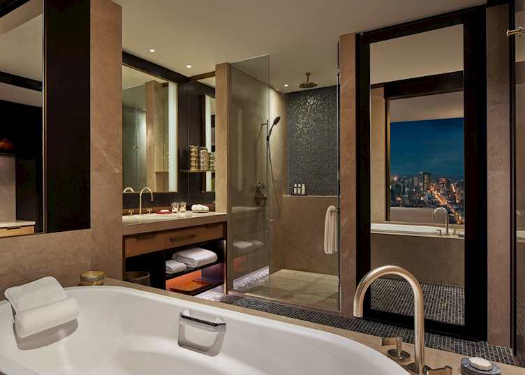 Executive bathroom, Rosewood