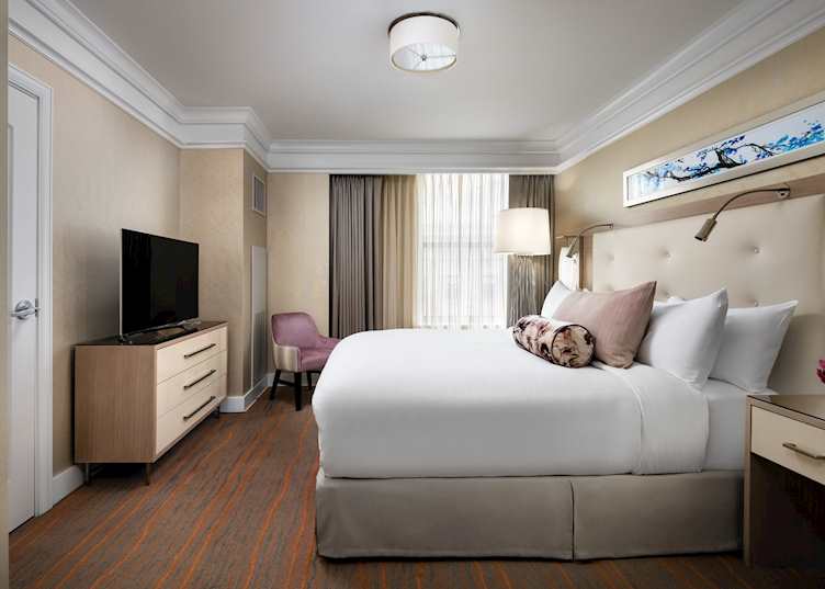 Luxury Suite Bedroom