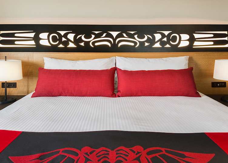 Guest room, Kwa'lilas Hotel, Port Hardy
