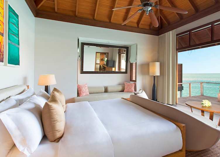 Deluxe over water bungalow, Anantara Veli Maldives Resort, Maldive Island