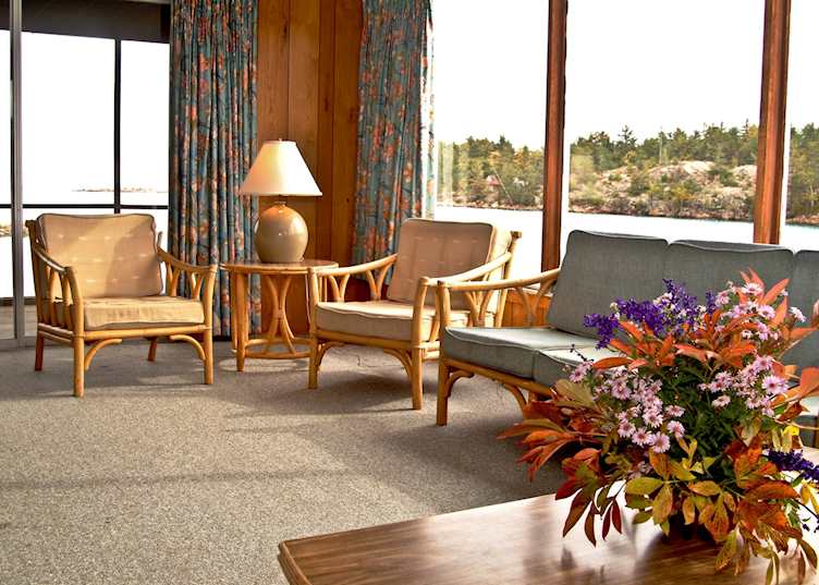 Killarney Mountain Lodge, Killarney Provincial Park