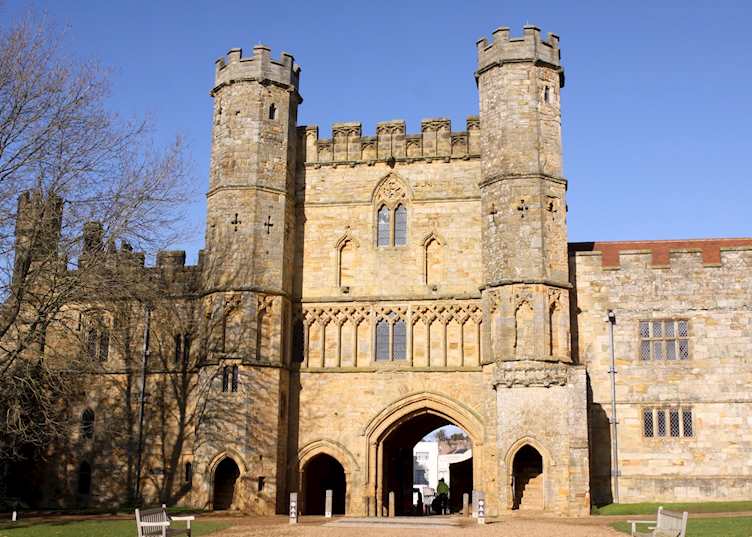 Battle Abbey gatehouse