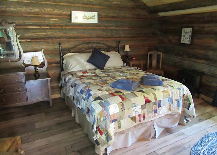 Guest room, Wolfwood Guest Ranch, Clearwater - Wells Gray Provincial Park