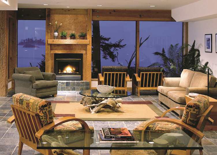 Guest reception, the Wickaninnish Inn, Tofino