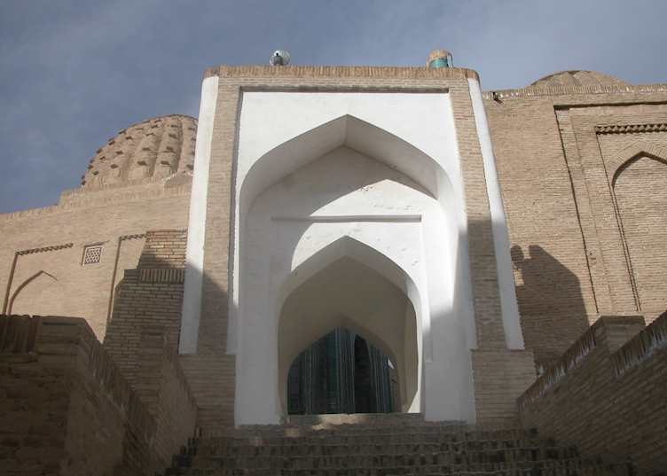 Gateway to the tombs, Shahr-i-Zinda, Samarkand
