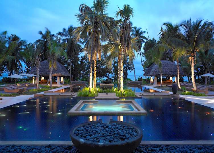 The pool at Hilton Labriz, Silhouette Island