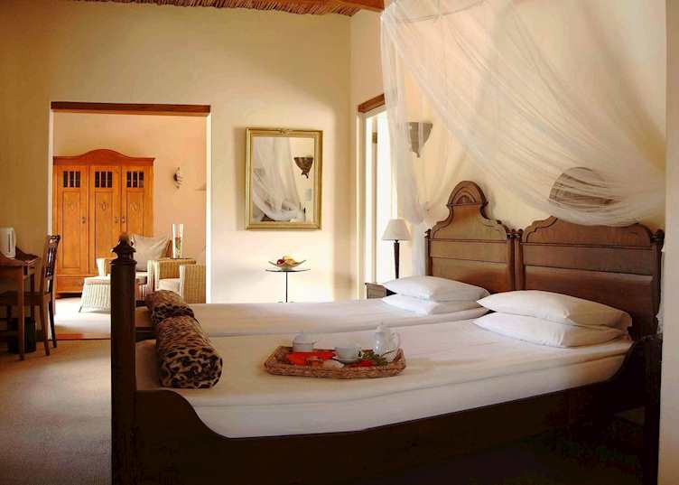 Standard suite, Rothman Manor